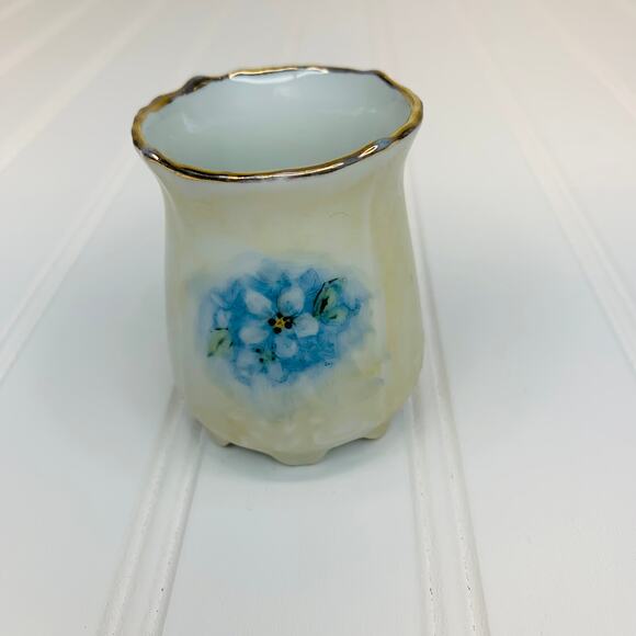 Blue Violet Posey Handpainted Small Cup Gold Trim 2.75" x 2" - Picture 3 of 8